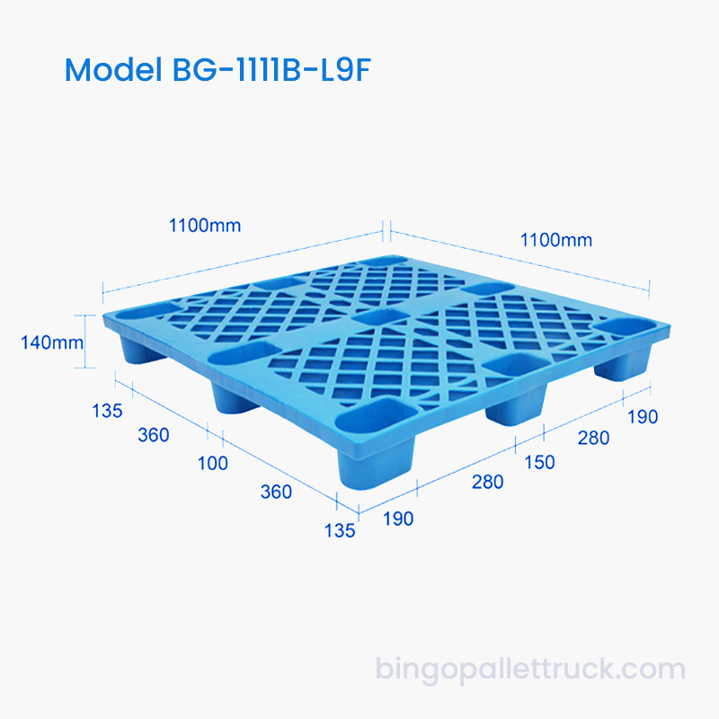 1100x1100 mm 9-bens plastpalle optimeret til palleløfter og gaffeltruck